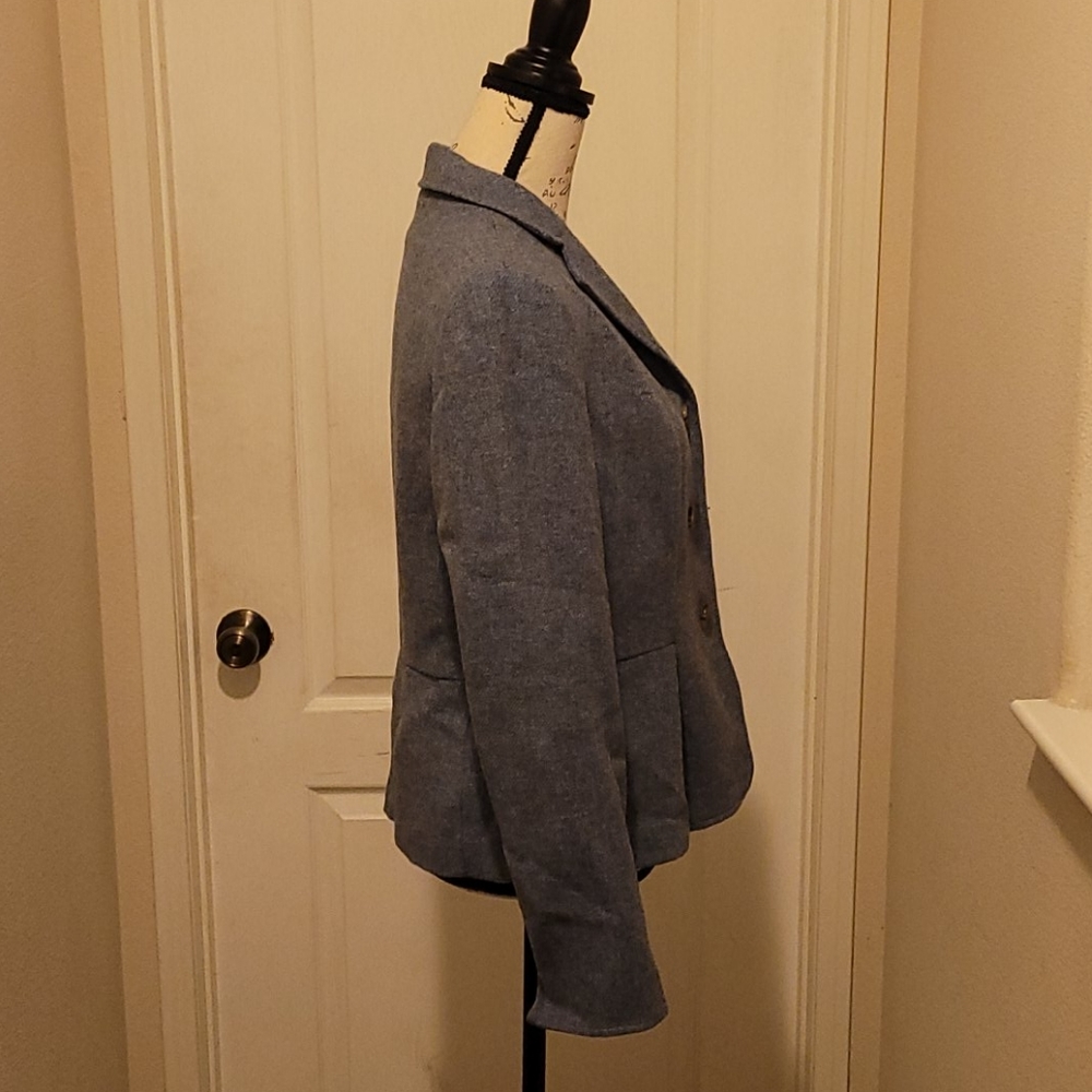 Blazer - Picture 2 of 4